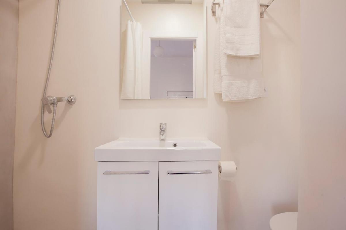 Renovated With Sea View, Vj Appartement *